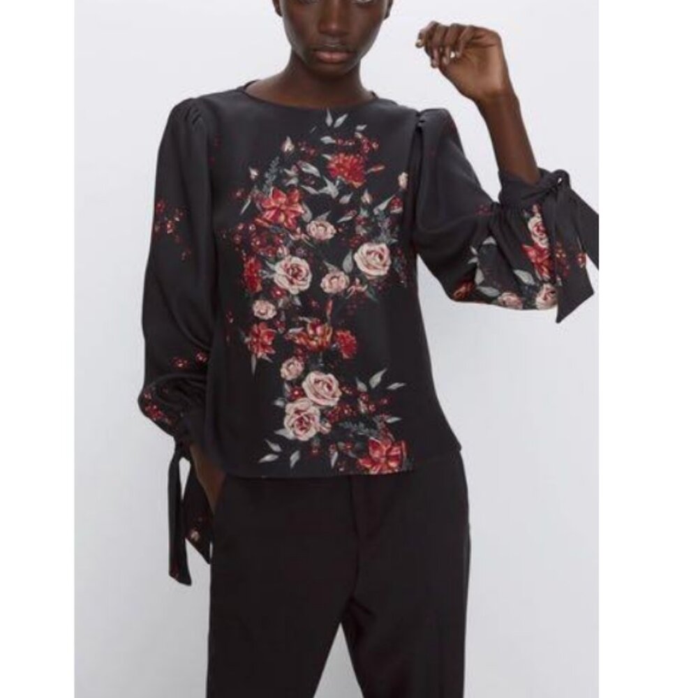 Zara Women's Black Floral Keyhole Back Blouse Top Size Medium